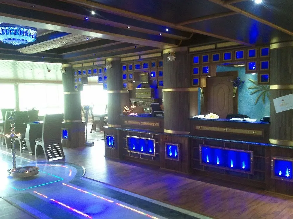 ホテル Blu Haze Resort ムンナル